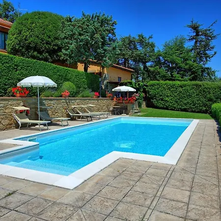 Sleeps 4 Pool Wifi *