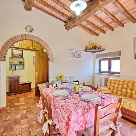 Villa Sleeps 4 Pool Wifi *